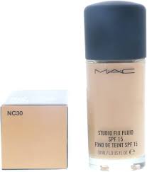M·A·C Studio Fix Fluid FPS 15 NC30 - Base Líquida 30ml
