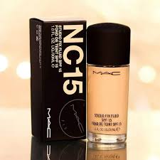 M·A·C Studio Fix Fluid FPS 15 NC15 - Base Líquida 30ml