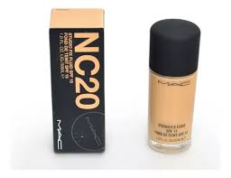 M·A·C Studio Fix Fluid FPS 15 NC20 - Base Líquida 30ml